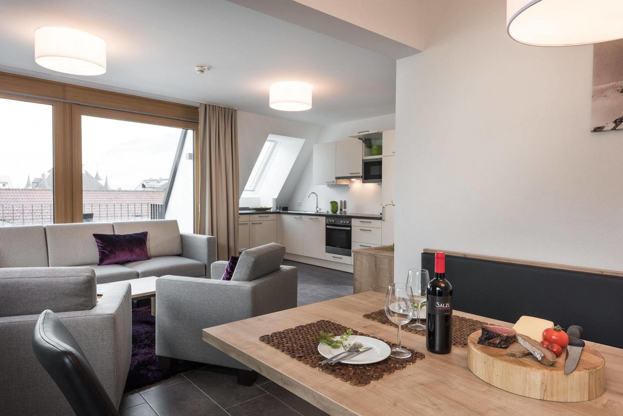 Apartment Centrum - Steinbock Lodges Zell am See Bagian luar foto